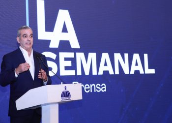 Presidente Abinader destaca logros claves en medio ambiente y su transformación digital durante LA Semanal