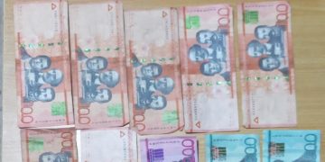 Policía apresa a dos antisociales por robo y recupera pertenencias en Villa Mella, SDN