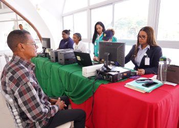 MIDE y Junta de Retiro: Inicia entrega nacional de carnets SeNaSa para pensionados militares