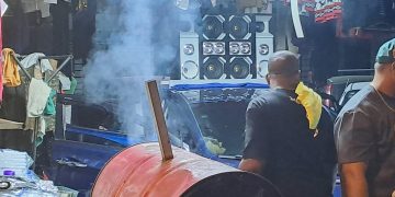 Policía interviene negocio por alta contaminación sónica en Los Guaricanos