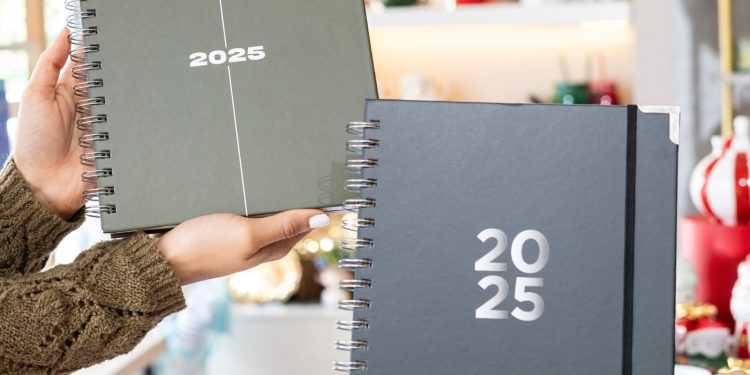 Amelie presenta sus agendas 2025 diseñadas en colaboración con Katia Khoury de How to be e productive person