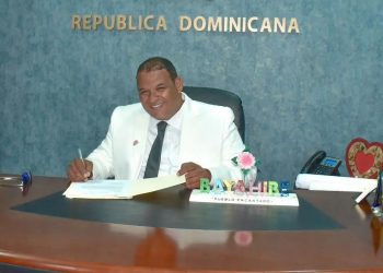 Bayahibe se une en defensa de su director municipal, Enriquillo Luis Brito, y su hijo, Enrique José Luis Brito