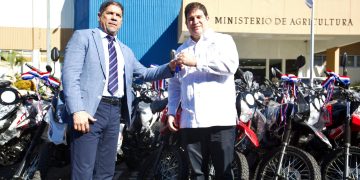 Ministro Limber Cruz refuerza el sector agropecuario con entrega de motores, en respaldo a la productividad nacional