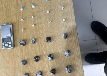 Policía desmantela varios puntos de sustancias narcóticas en Monte Plata y apresa dos personas