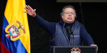 El presidente Gustavo Petro anunció la suspensión del proceso de paz con el ELN