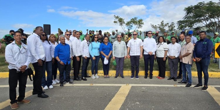 Digecac y Alcaldía de Santiago inician jornada de limpieza