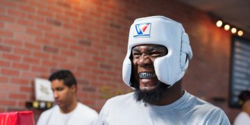 Carlos "Caballo Bronco" Adames defenderá su título mundial en una de las carteleras más grande en toda la historia del boxeo