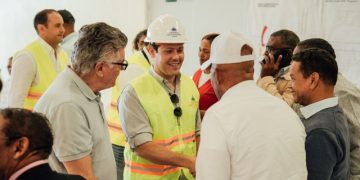 Ministro Bonilla supervisa avances en construcción de centros penitenciarios en San Juan y Barahona