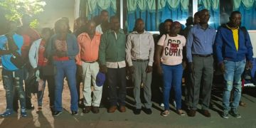 Ejército detiene 17 nacionales haitianos en autobús