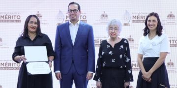 Más 40 servidores públicos fueron reconocidos por su trayectoria y desempeño en MAP