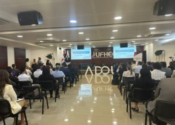 Asociación Dominicana de Universidades impulsa diálogo sobre el futuro logístico de la República Dominicana