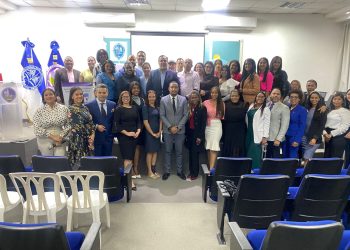 Realizan panel sobre nuevas tendencias en la Comunicación Estratégica