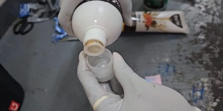 DNCD frustra envío de cocaína líquida a Ámsterdam camuflada en productos de belleza