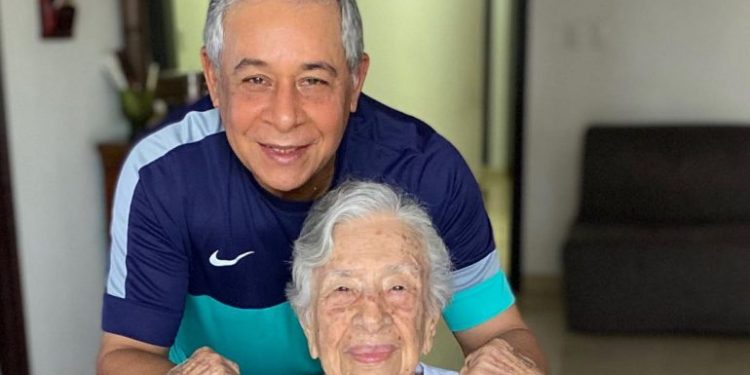 Muere doña Carmita, la madre de Roberto Salcedo