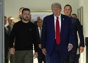 Presidente de Ucrania se reunirá con Trump tras investidura