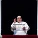 El papa expresa su cercanía a los habitantes de Los Ángeles y reza por ellos