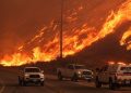 Un nuevo incendio amenaza a Los Ángeles tras días de avances por los devastadores fuegos