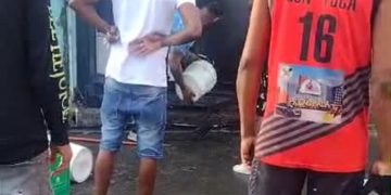 Incendio voraz consume negocio de motores eléctricos en Villa Duarte