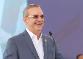 Presidente Abinader felicita Leones del Escogido por victoria en Serie del Caribe