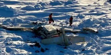Al menos 3 muertos tras localizar los restos del avión que desapareció en Alaska el jueves