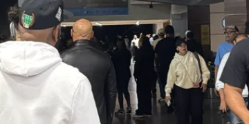 Apagón en el Aeropuerto Las Américas causa largas filas en los counters