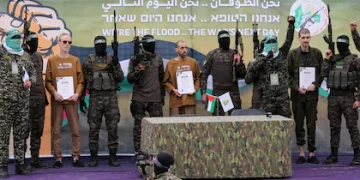 El grupo terrorista Hamas liberó a los tres rehenes israelíes