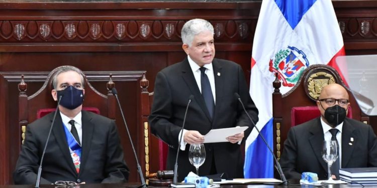 Abinader designa a Eduardo Estrella Ministro de Obras Públicas 