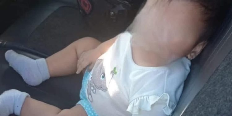 Hallan a una bebé de ocho meses gateando por una vía tras el asesinato de su madre en Ecuador