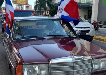 Duartianos reiteran invitan este domingo a exhibición y desfile de autos antiguos