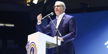 Abinader: "El PRM es la mejor herramienta para enfrentar los desafíos del futuro"