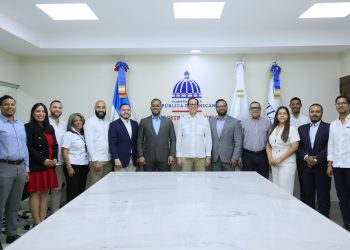 Crearán programa de primer empleo y pasantía en entidades gubernamentales para estudiantes del ITLA