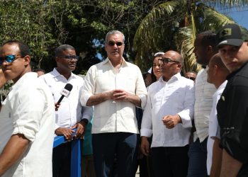 Presidente Abinader lanza en SDN programa "El Gobierno Contigo" 