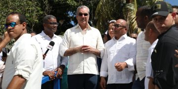 Presidente Abinader lanza en SDN programa "El Gobierno Contigo" 