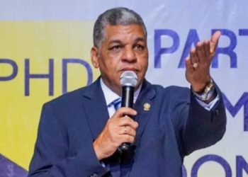 PHD deposita propuestas en la JCE para reglamento de candidaturas independientes