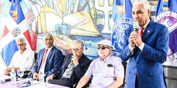 Escuela de Filosofía de la UASD llama a reflexionar sobre los Retos del presente 