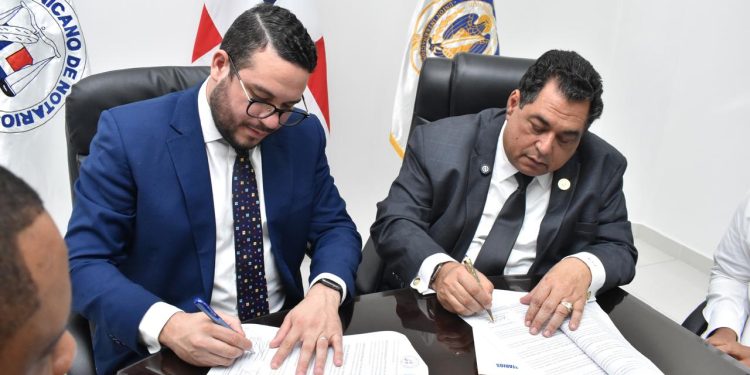 Colegio de Notarios y ADOMA firman convenio para garantizar transparencia en elecciones gremiales