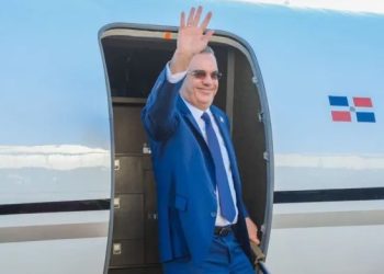 Luis Abinader viaja a Uruguay para asistir a la toma de posesión de Yamanfú Ordi