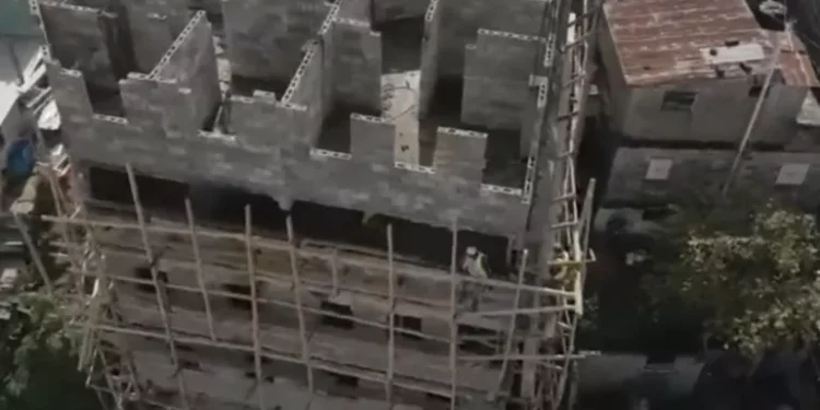 MIVED demuele edificio en Herrera por riesgo estructural e incumplimiento de normas