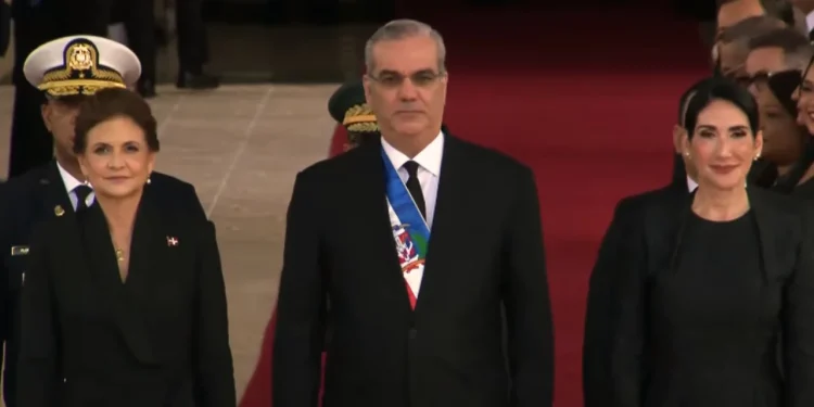 Presidente Luis Abinader llega al Congeso Nacional para rendición de cuentas 2025