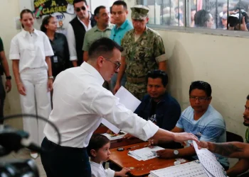 Elecciones en Ecuador: el presidente Daniel Noboa votó en medio de un fuerte dispositivo de seguridad