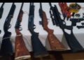 DINTEL ocupa siete armas de fuego ilegales, armas blancas y un berifón en allanamiento en Azua