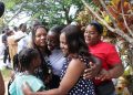 Familiares visitan y comparten con las jóvenes aspirantes en su segundo domingo de estadía en la Escuela de Entrenamiento Policial en Hatillo