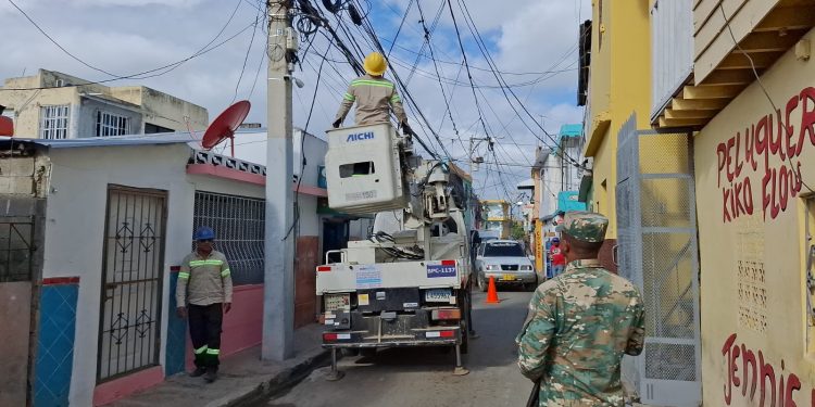 Edenorte desmantela varias conexiones ilegales en colmadones y viviendas en diferentes sectores de Santiago