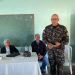 Policía Nacional acompaña a autoridades y EDESUR en diálogo con comunitarios de Sabana Buey