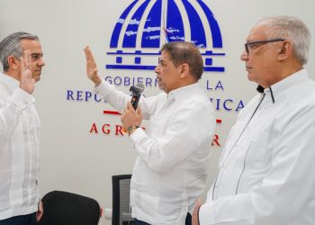 Juramentan a Iván Hernández Guzmán como director de Intabaco