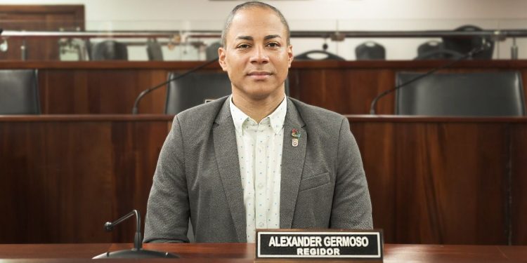 Regidor Opción Democrática crítica todavía no se conoce ruta final Monorriel de Santiago