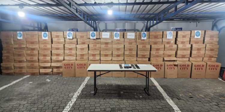 DINTEL junto al MP desmantela red de contrabando de cigarrillos en SDE