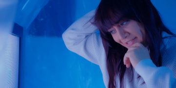 De los teatros de Nueva York a la música: Angely estrena la balada “Ladrona”