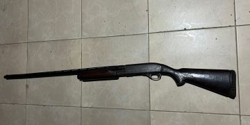 DINTEL ocupa escopeta ilegal y sustancias controladas en Yamasá, Monte Plata