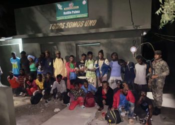 Ejército retiene dos vehículos dejados abandonados con haitianos indocumentados en Valverde